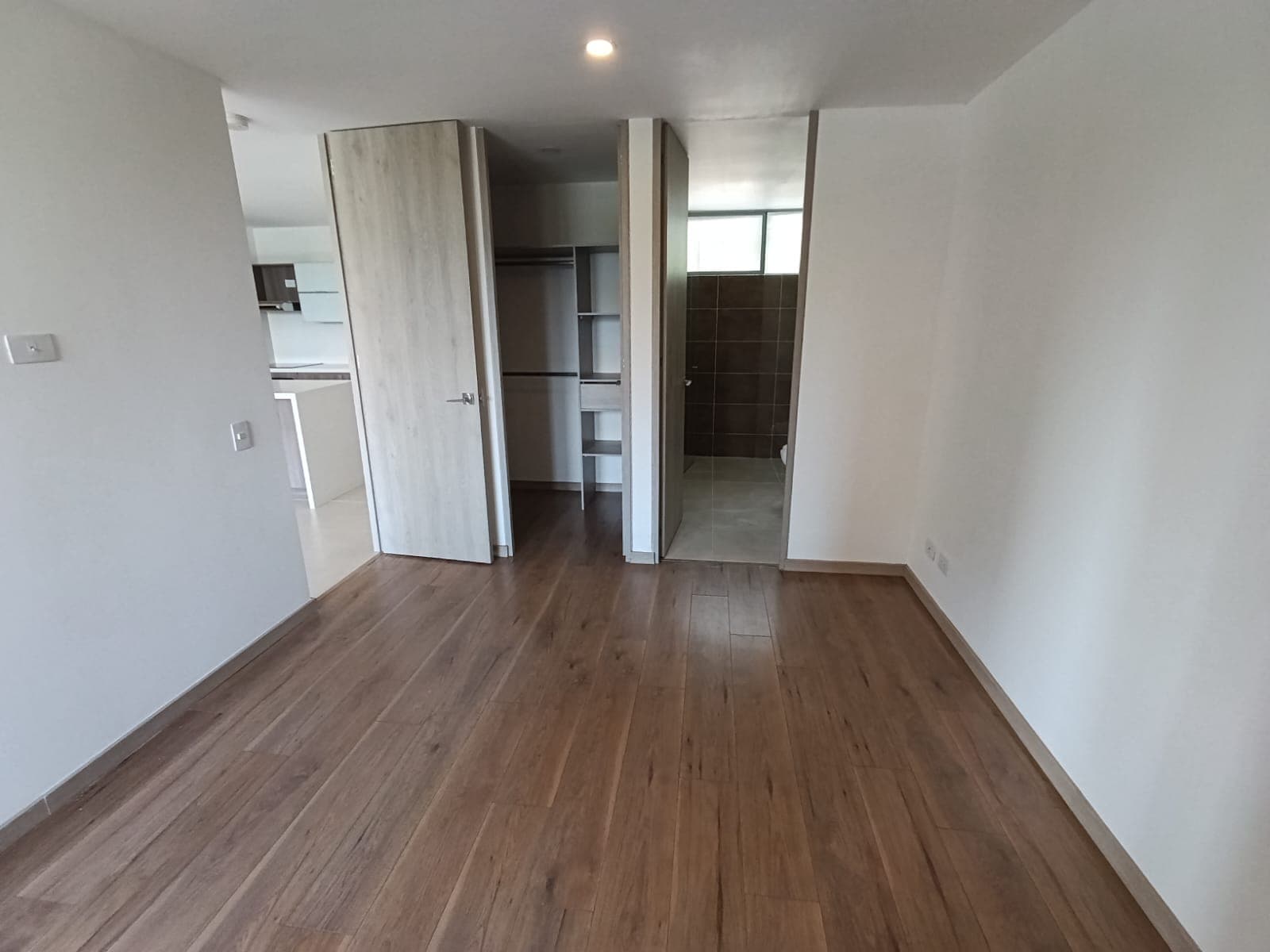 Apartaestudio en arriendo en Los Balsos, El Poblado, Medellín — foto 2 de 20