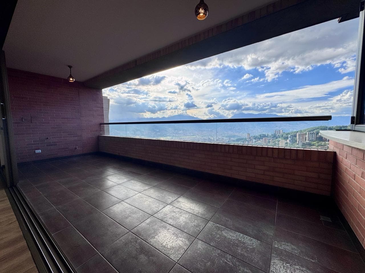Apartamento en arriendo en La Calera, El Poblado, Medellín — foto 4 de 20