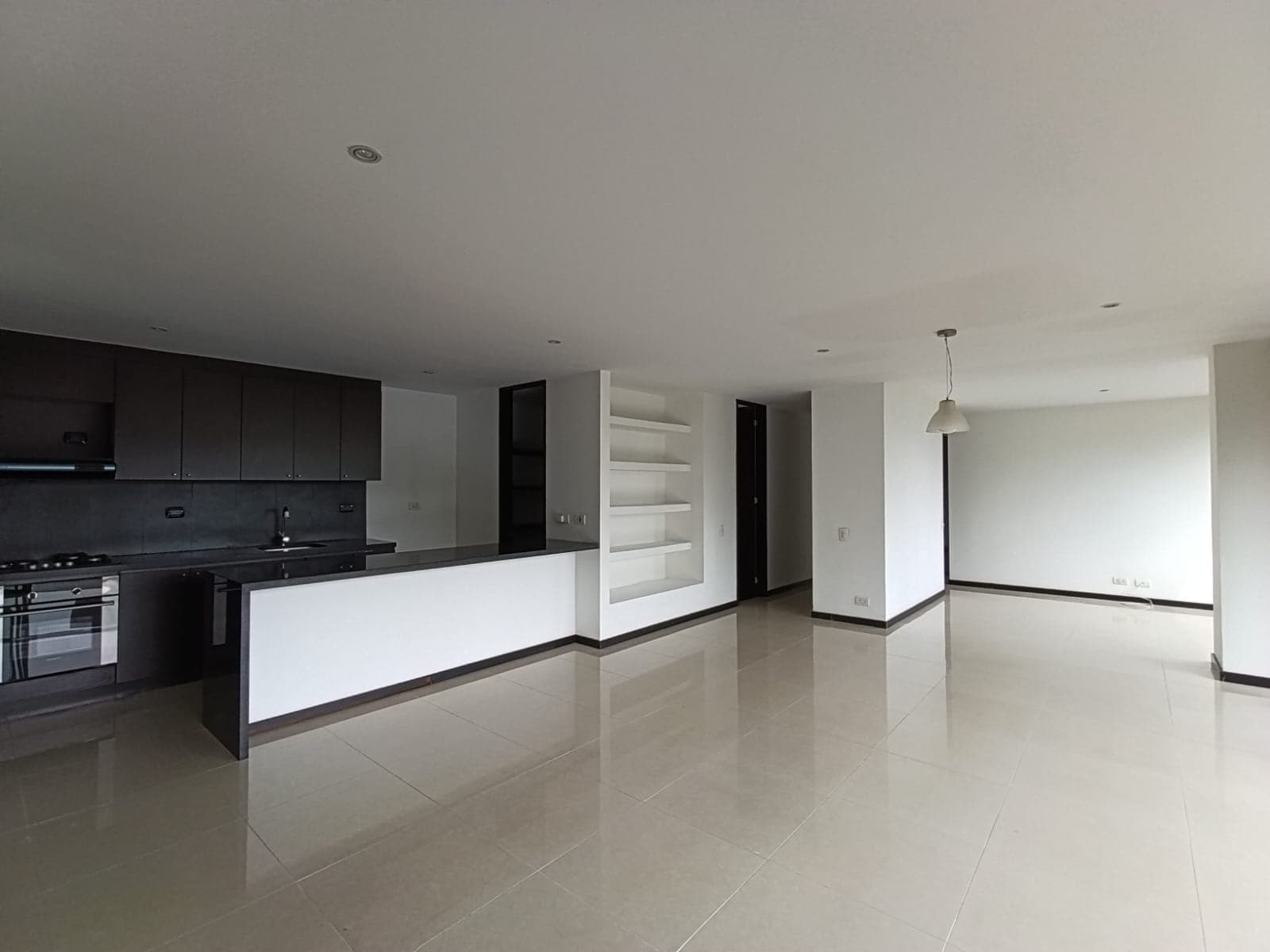 Apartamento en arriendo en Altos Del Cola Del Zorro, El Poblado, Medellín — foto 4 de 15