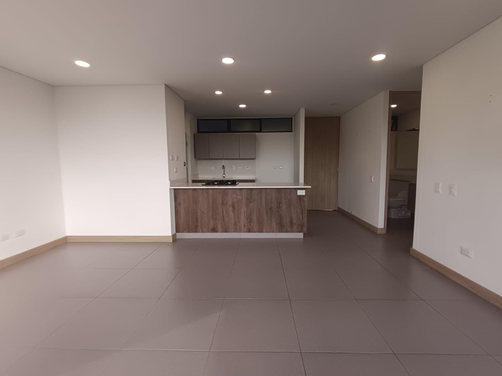 Apartamento en arriendo en El Tesoro, El Poblado, Medellín — foto 4 de 16