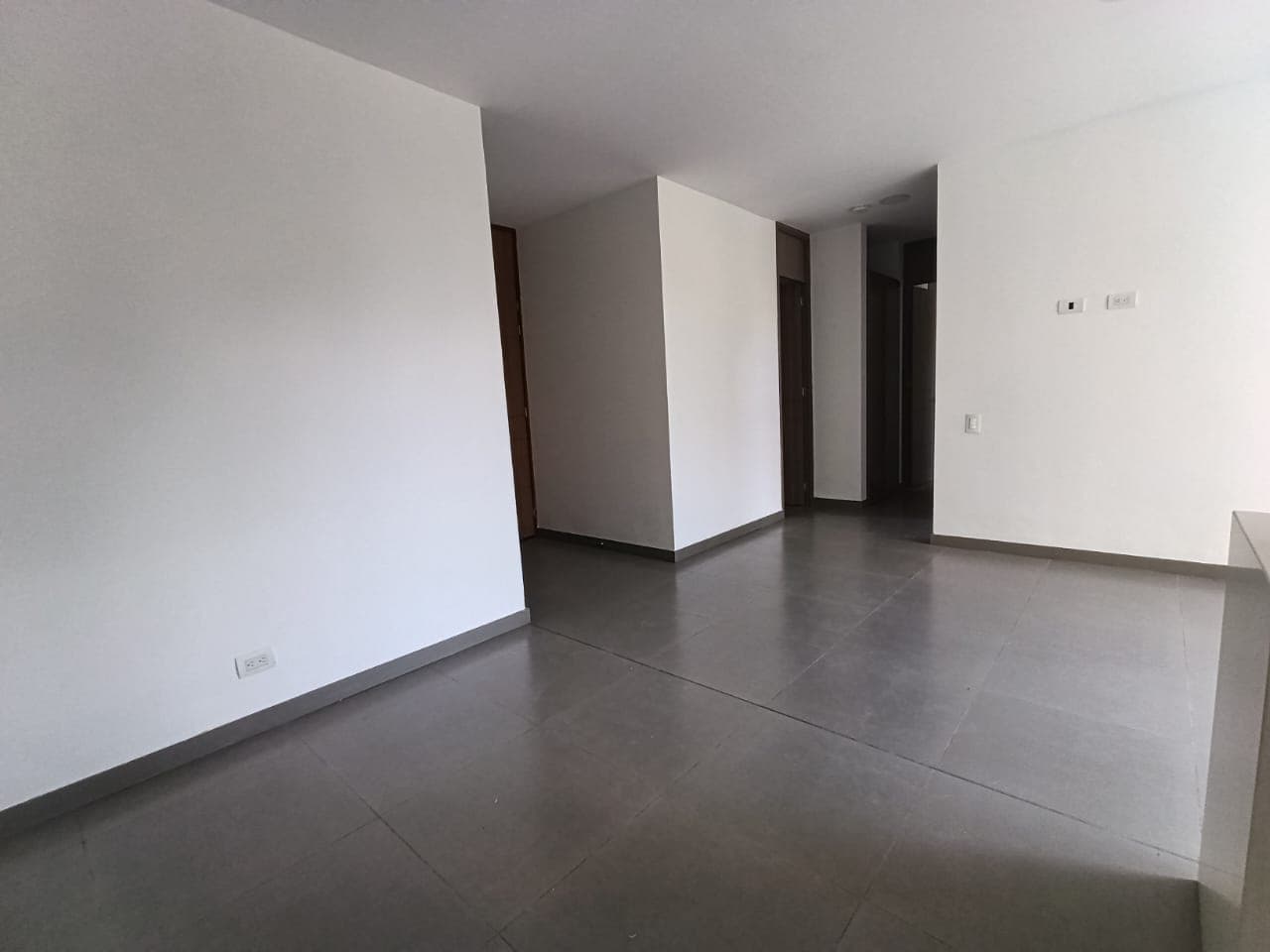 Apartamento en arriendo en Loma De Las Brujas, Envigado — foto 3 de 16