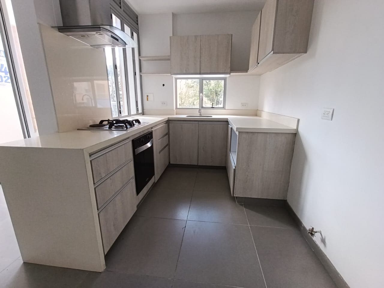 Apartamento en arriendo en Loma De Las Brujas, Envigado — foto 4 de 16