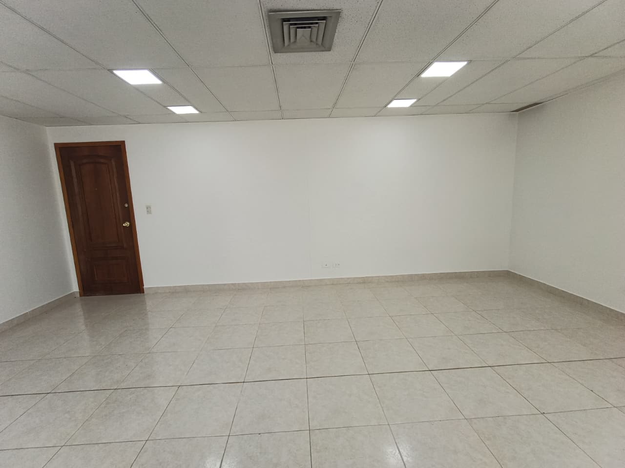 Oficina en arriendo en La Florida El, El Poblado, Medellín — foto 5 de 9