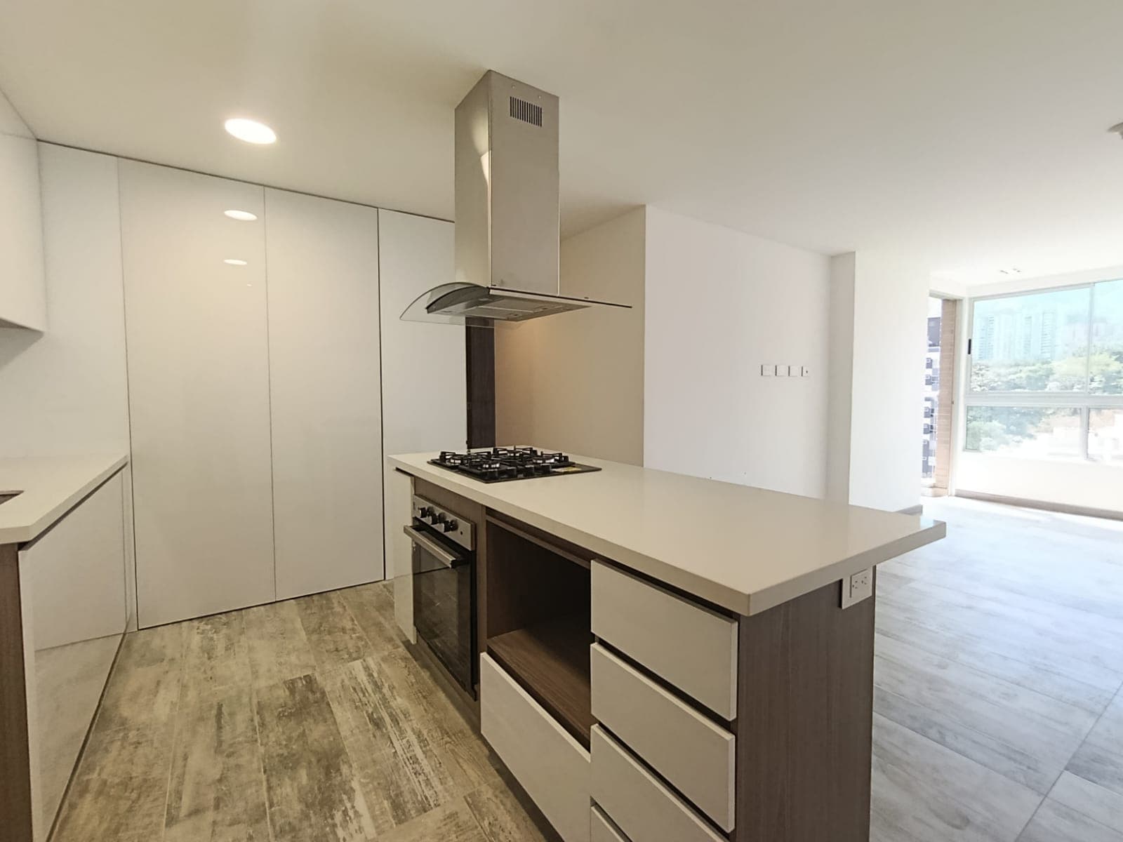 Apartamento en arriendo en Pontevedra, Envigado — foto 1 de 20
