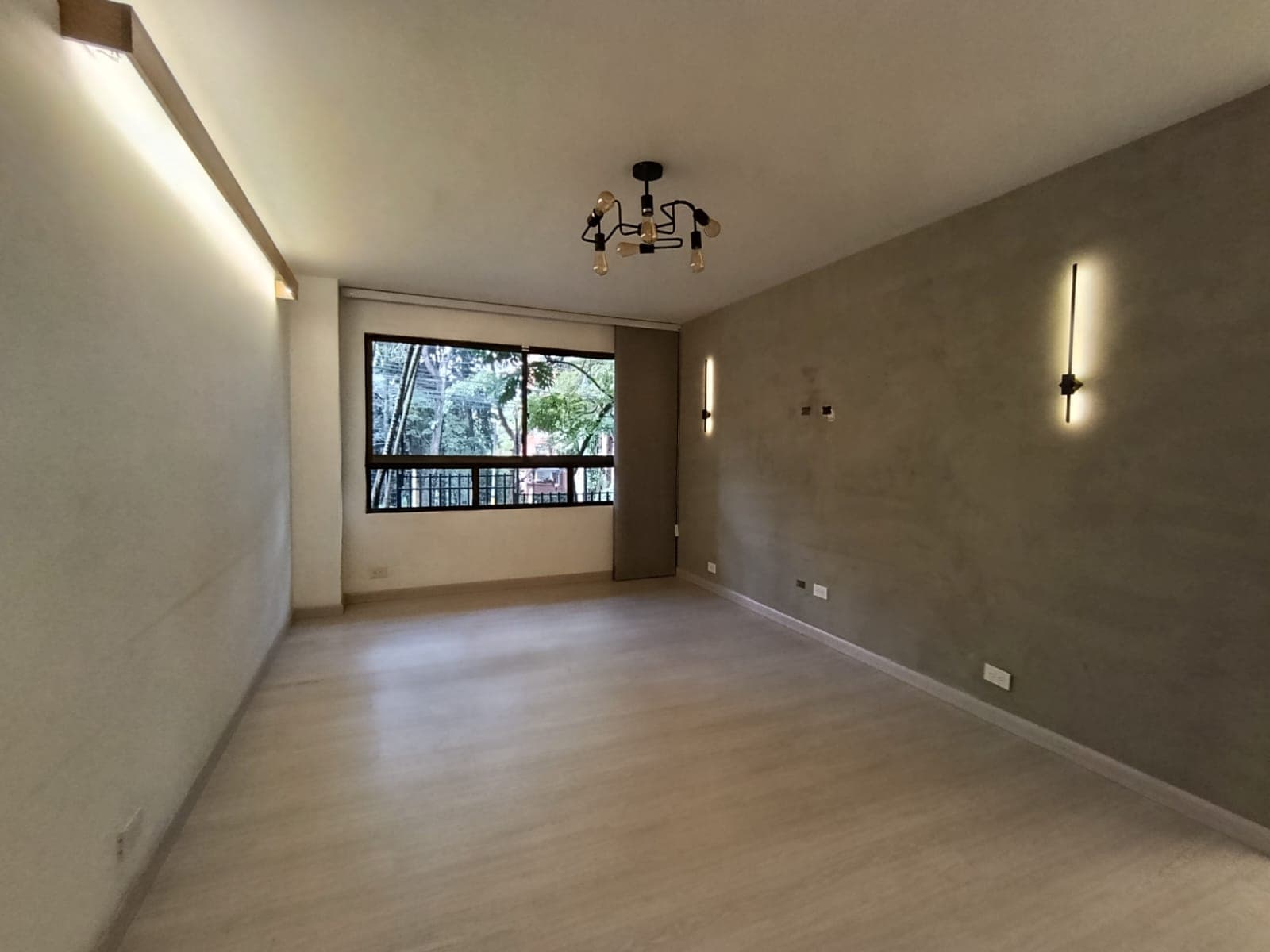 Apartamento en arriendo en El Campestre La Frontera, El Poblado, Medellín — foto 1 de 18