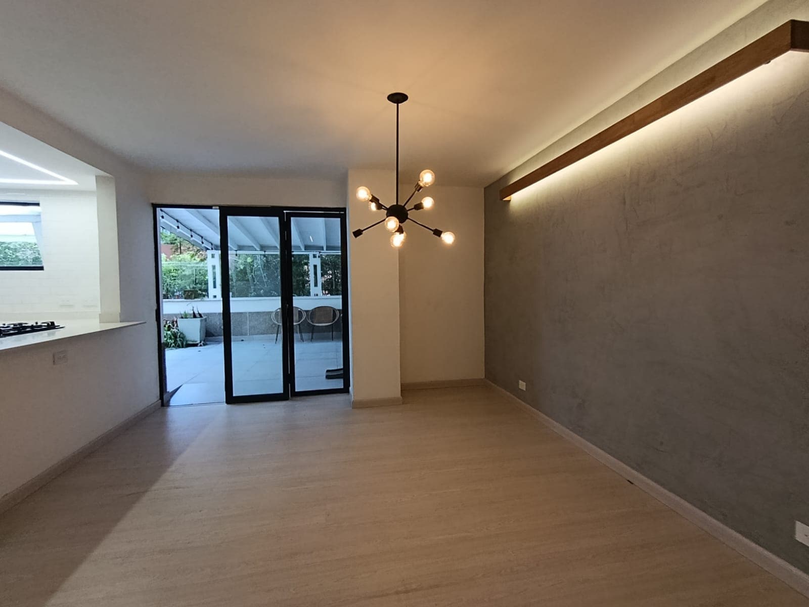 Apartamento en arriendo en El Campestre La Frontera, El Poblado, Medellín — foto 4 de 18