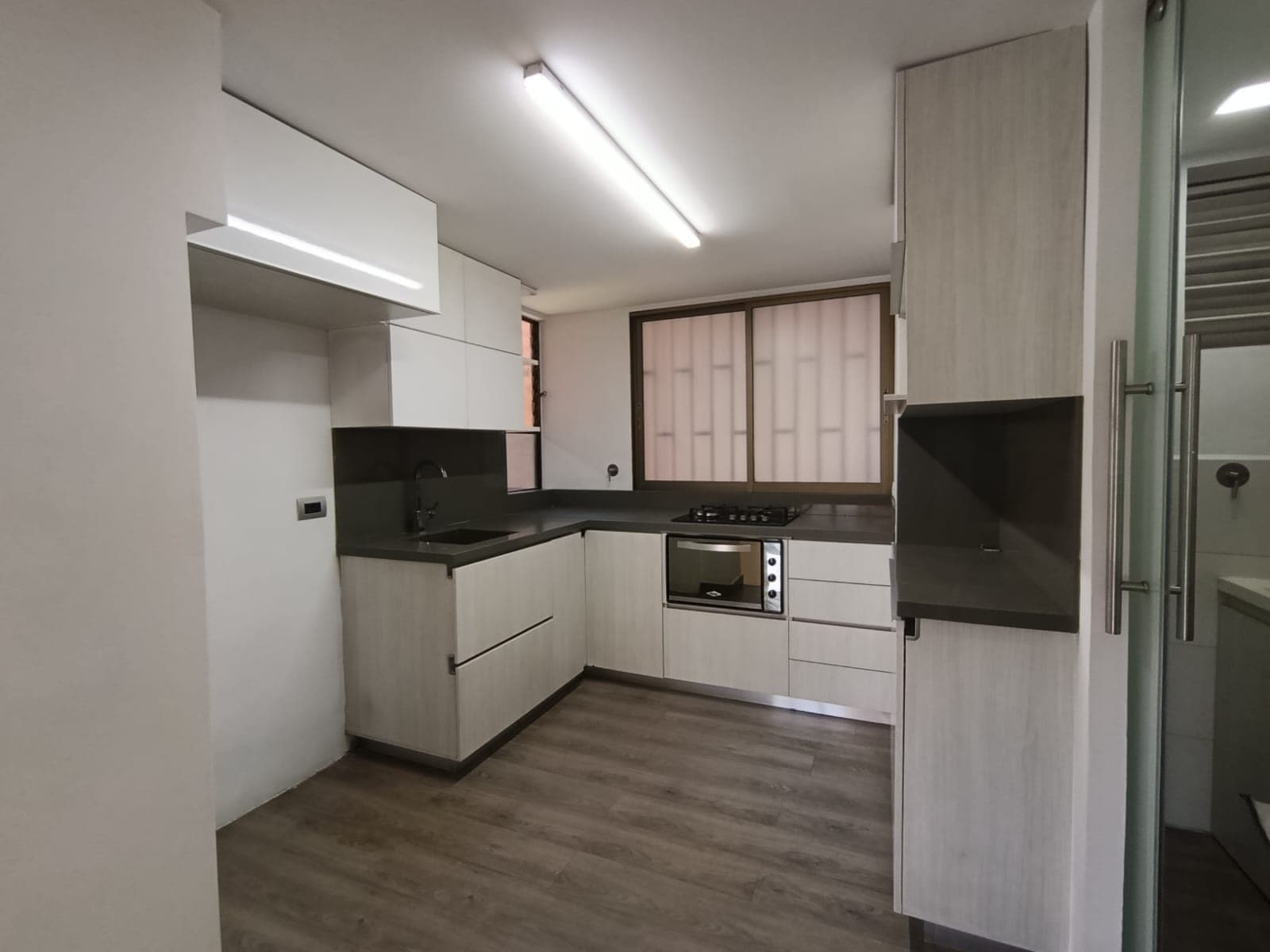 Apartamento en arriendo en Suramericana, Laureles, Medellín — foto 2 de 15