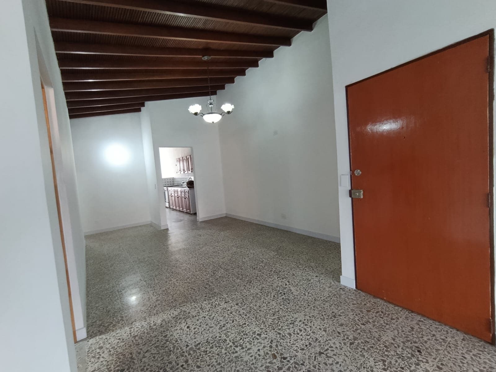Apartamento en arriendo en La America, Medellín — foto 4 de 13