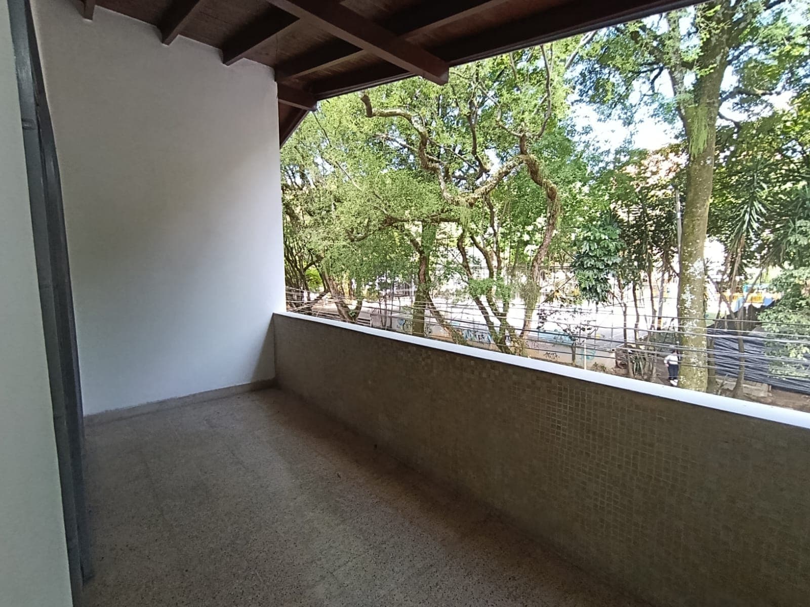 Casa Comercial en arriendo en El Velódromo, Laureles, Medellín — foto 5 de 20