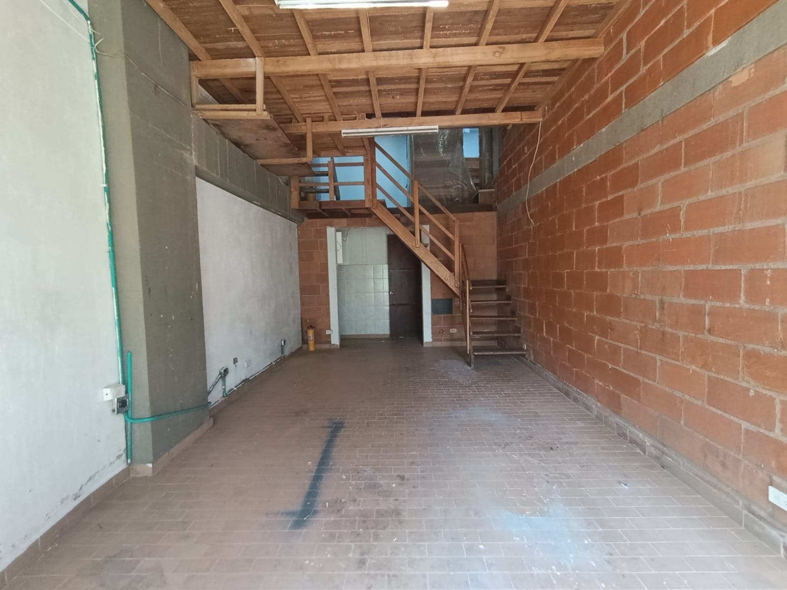 Local en arriendo en Las Casitas, Envigado — foto 2 de 11