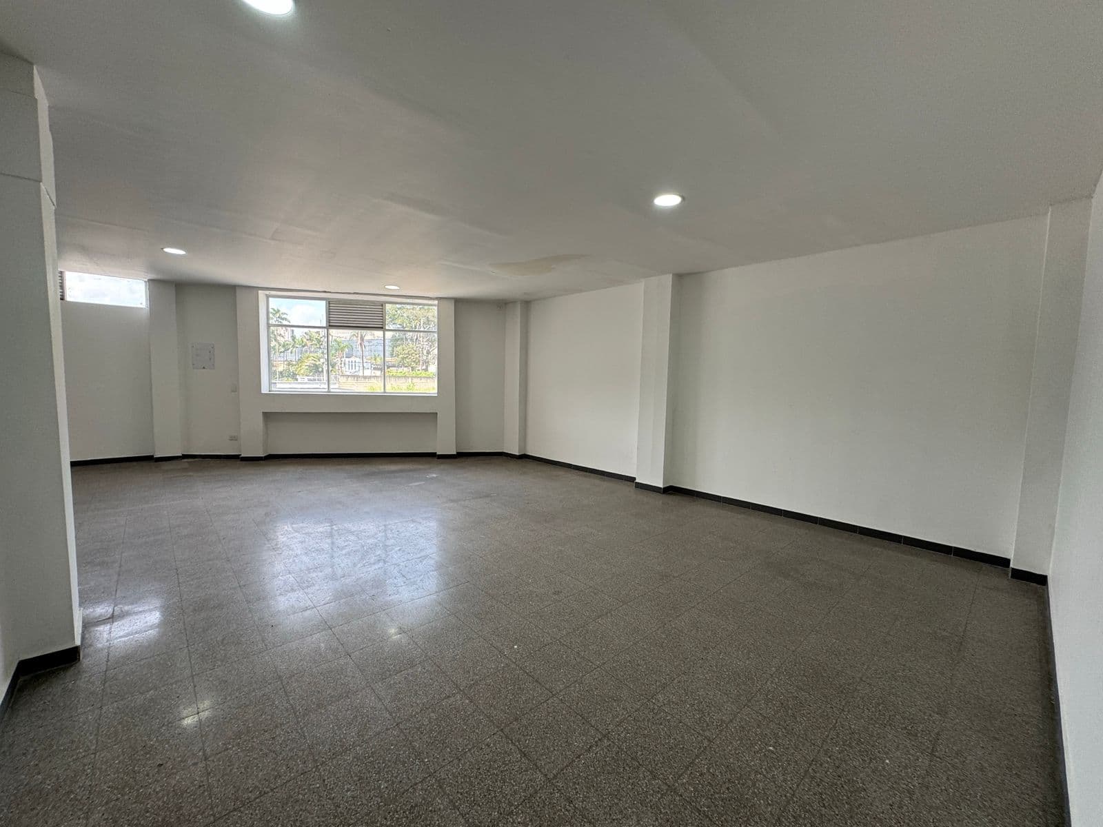 Bodega en arriendo en Sierra Morena, La Estrella — foto 5 de 20