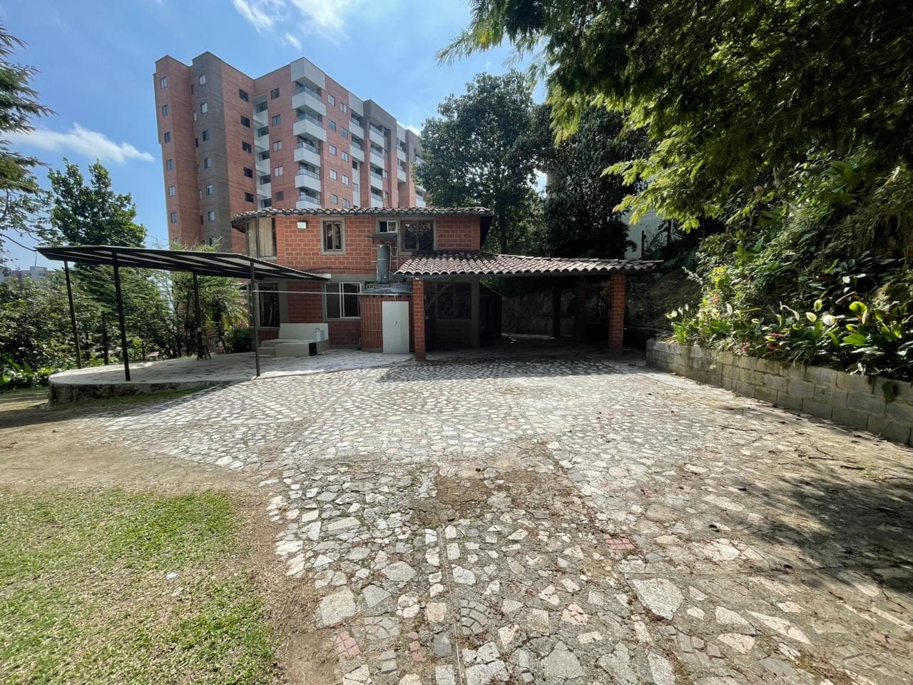 Casa Campestre en arriendo en El Trianón, Envigado — foto 2 de 20