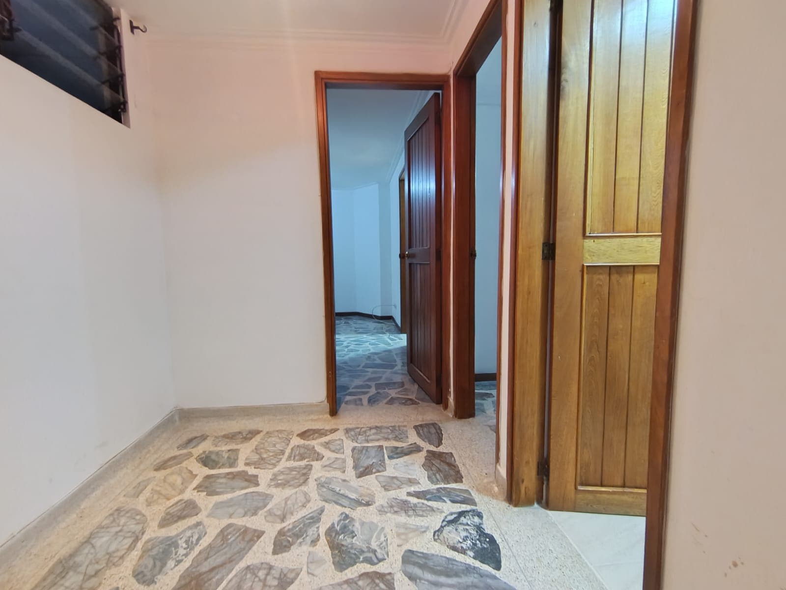 Apartamento en arriendo en Conquistadores, Laureles, Medellín — foto 5 de 12