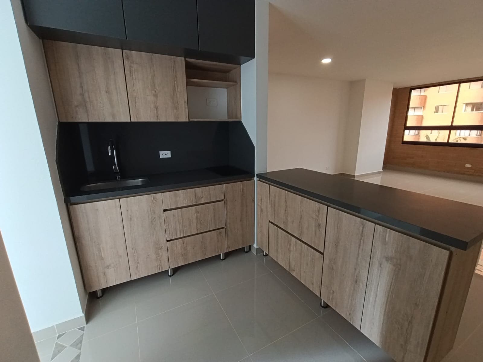 Apartaestudio en arriendo en Laureles, Medellín — foto 2 de 11