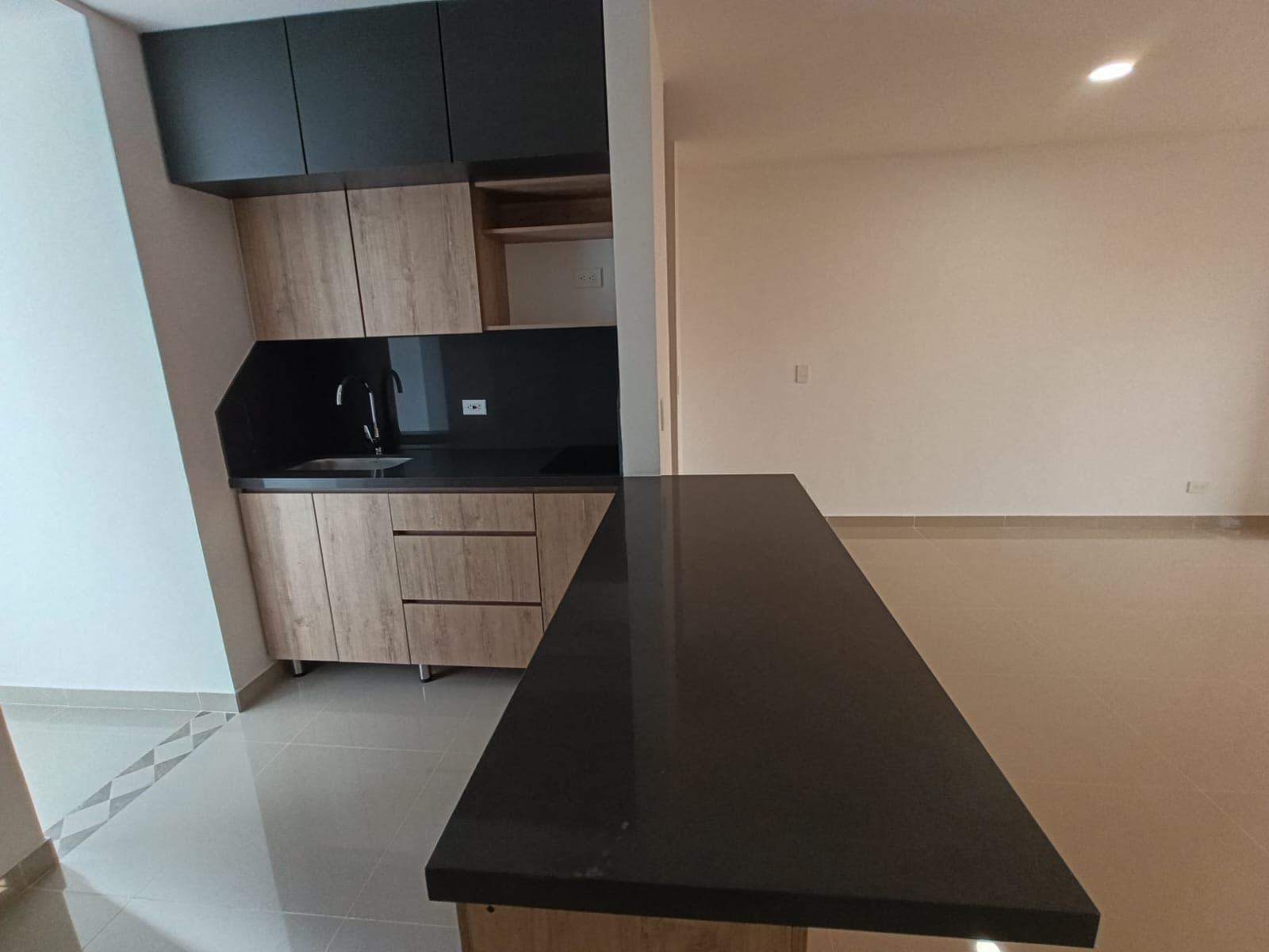 Apartaestudio en arriendo en Laureles, Medellín — foto 3 de 11