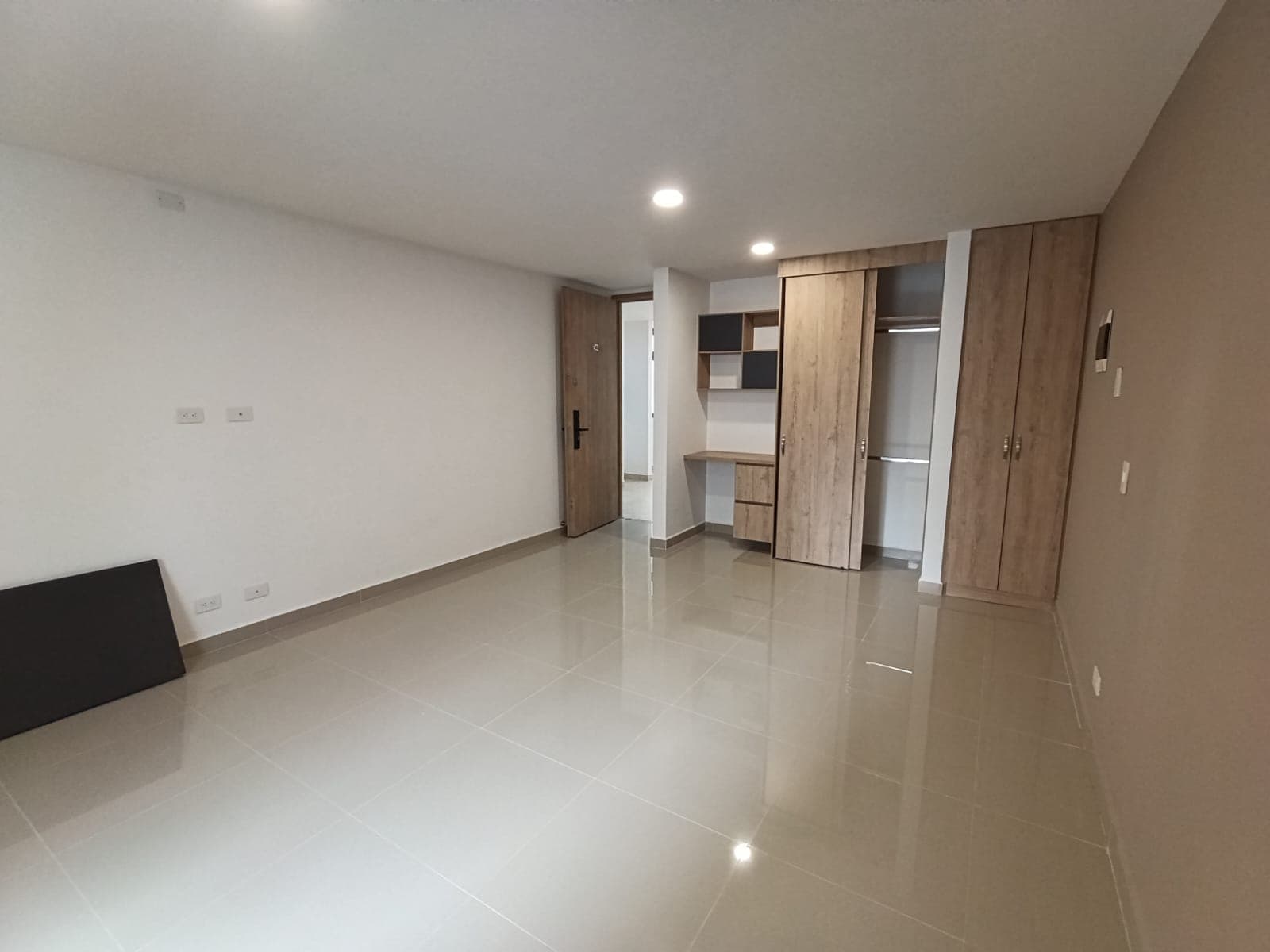 Apartaestudio en arriendo en Laureles, Medellín — foto 1 de 9
