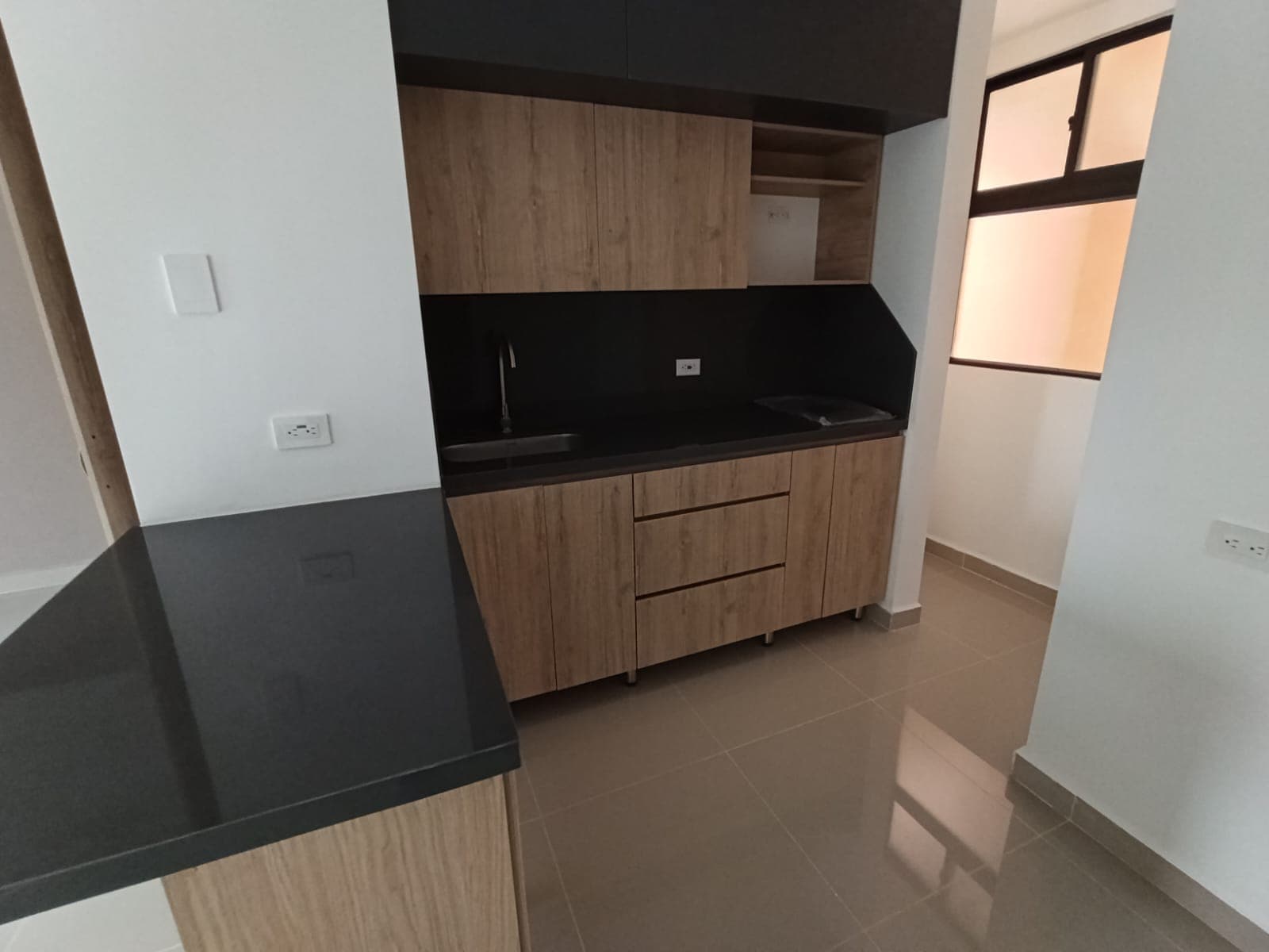 Apartaestudio en arriendo en Laureles, Medellín — foto 2 de 11