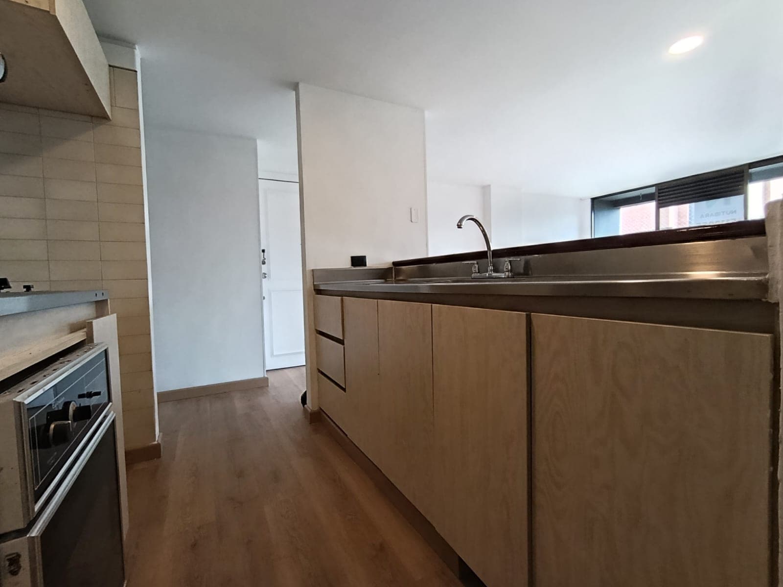 Apartamento en arriendo en El Tesoro, El Poblado, Medellín — foto 2 de 11