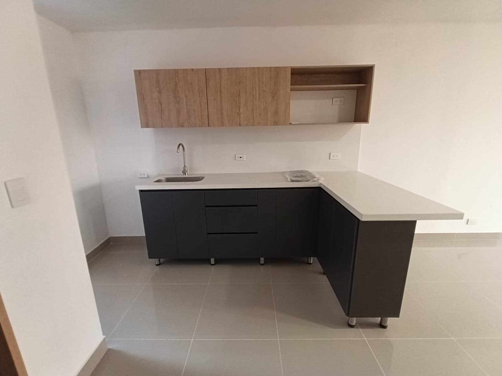 Apartaestudio en arriendo en Laureles, Medellín — foto 2 de 11