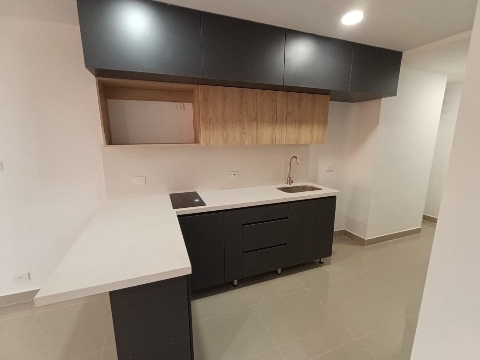 Apartaestudio en arriendo en Laureles, Medellín — foto 2 de 12