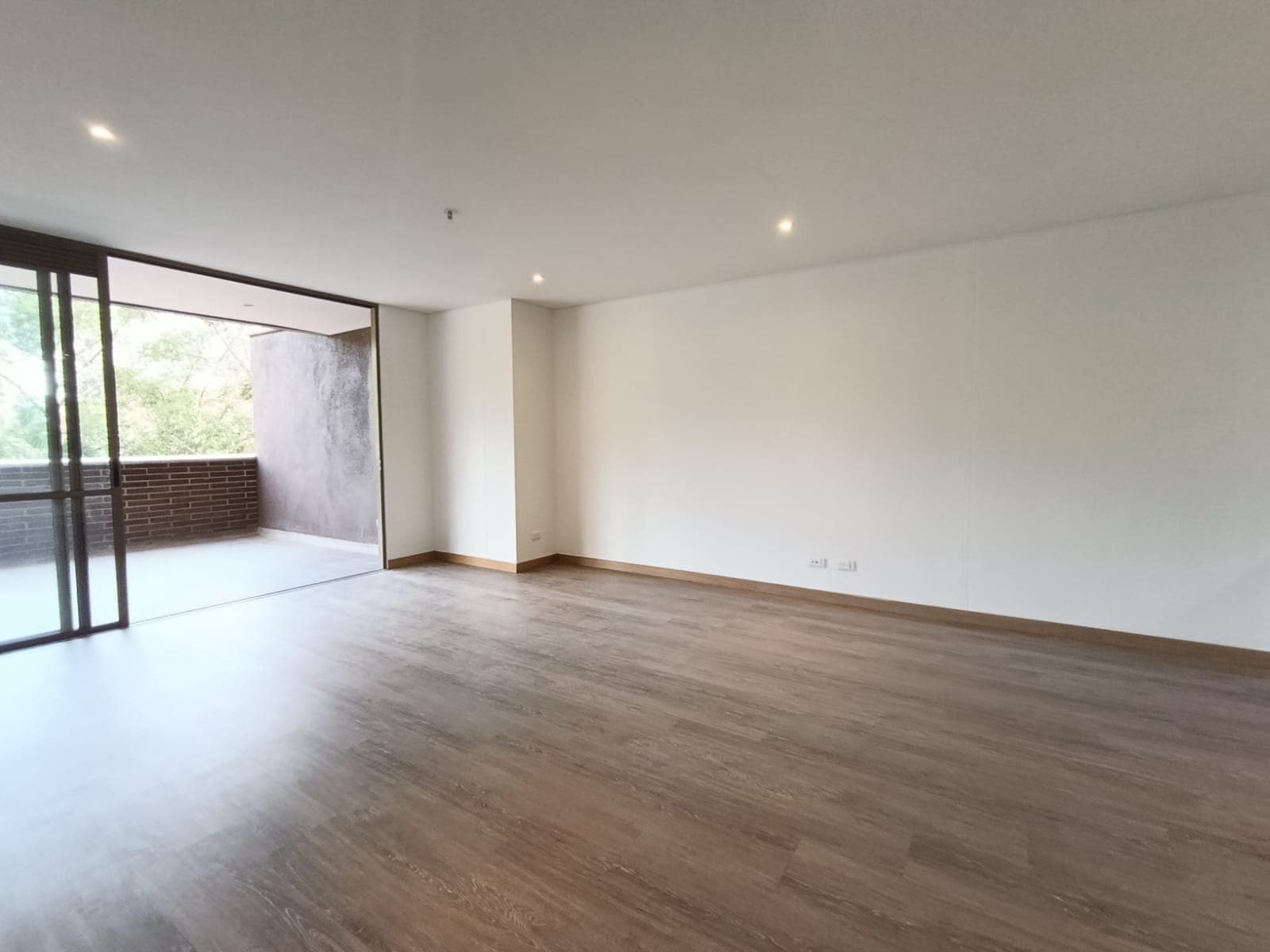Apartamento en arriendo en Los Balsos, El Poblado, Medellín — foto 4 de 20