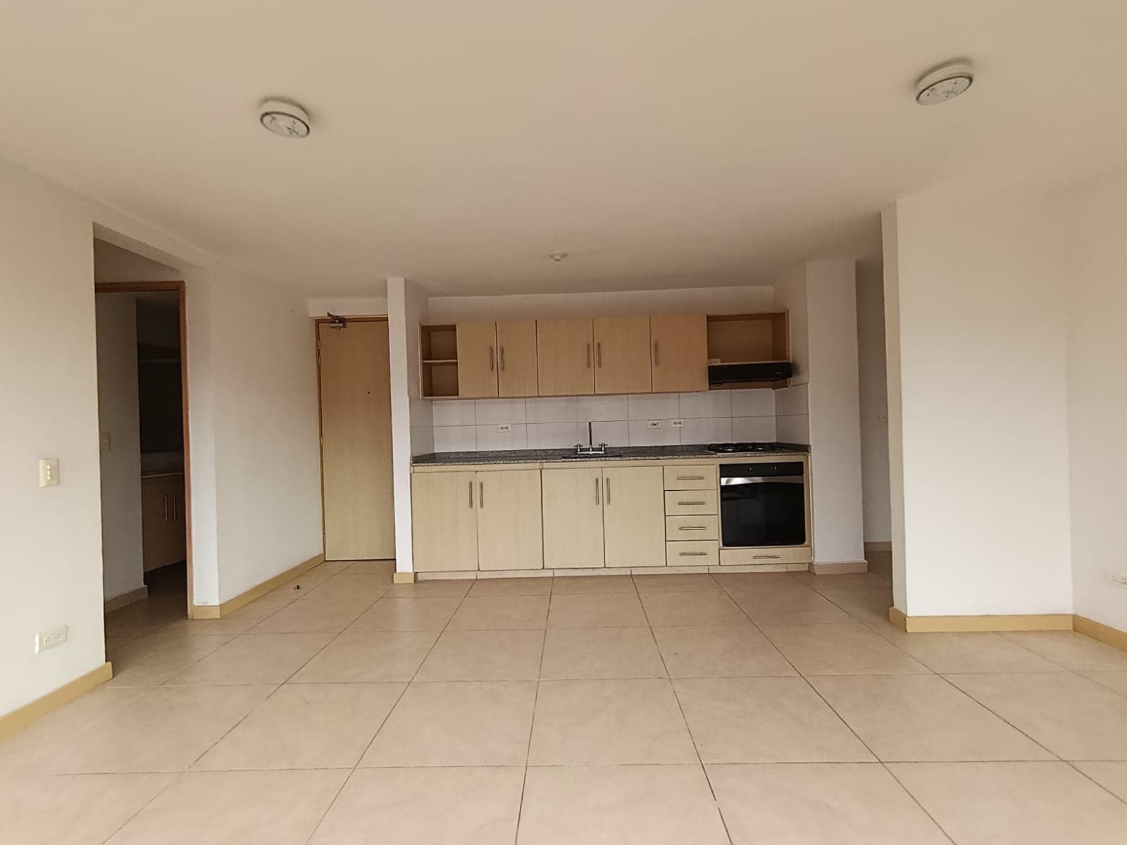 Apartamento en arriendo en Vereda Cañaveralejo, Sabaneta — foto 1 de 15