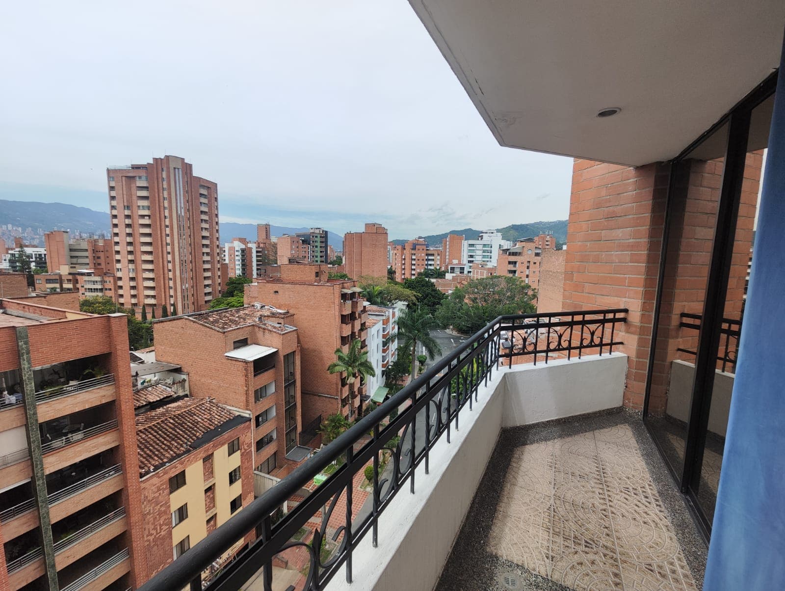 Apartaestudio en arriendo en Laureles, Medellín — foto 2 de 14