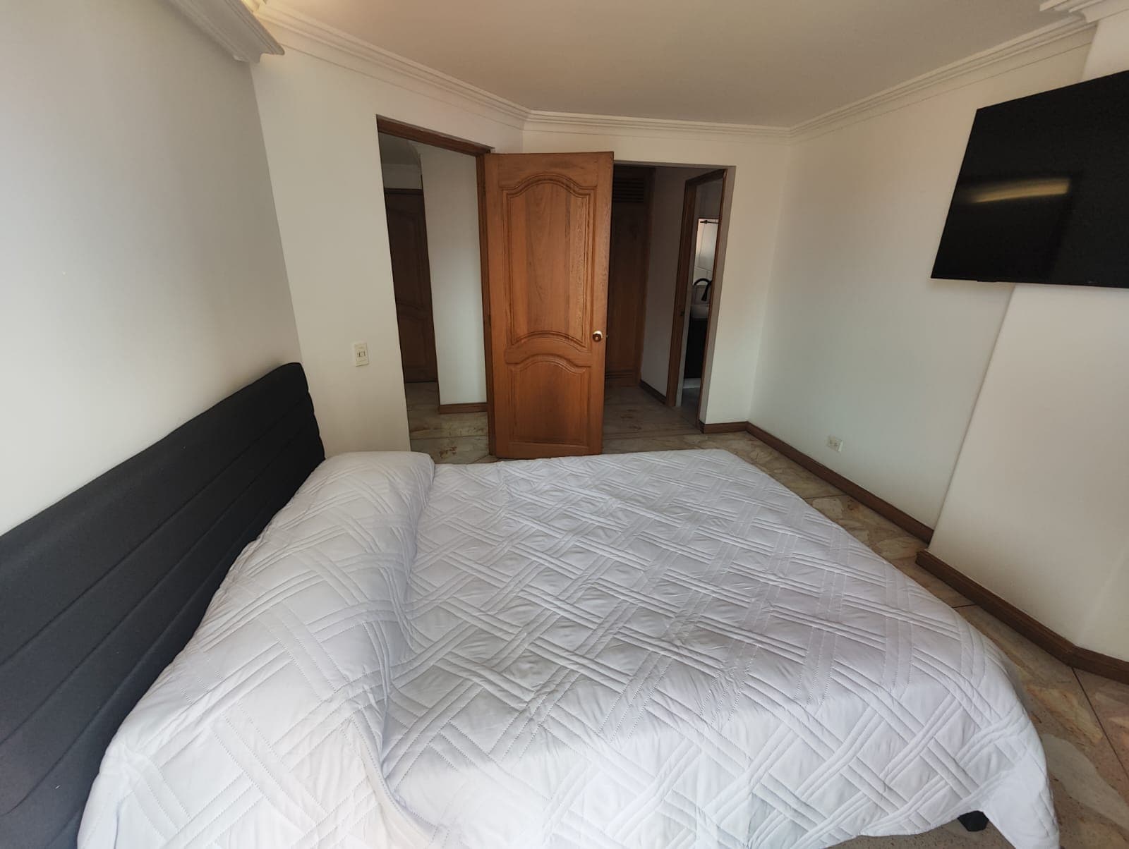 Apartaestudio en arriendo en Laureles, Medellín — foto 3 de 14