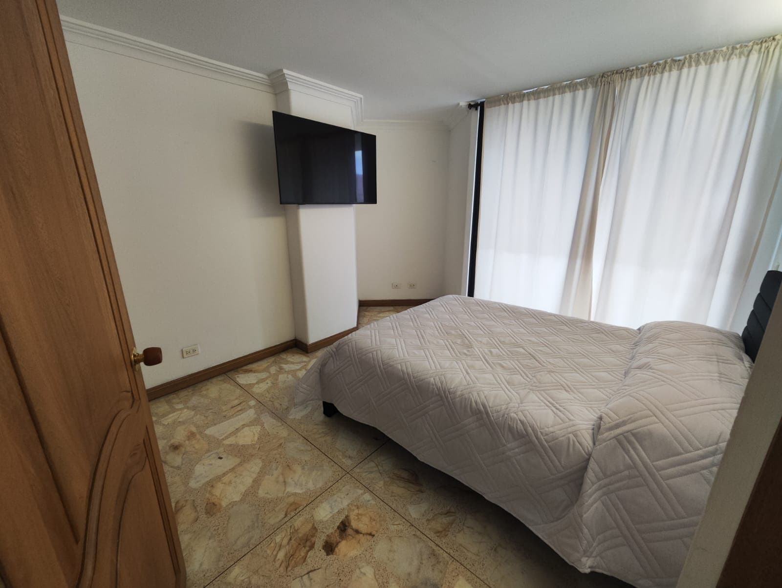 Apartaestudio en arriendo en Laureles, Medellín — foto 4 de 14