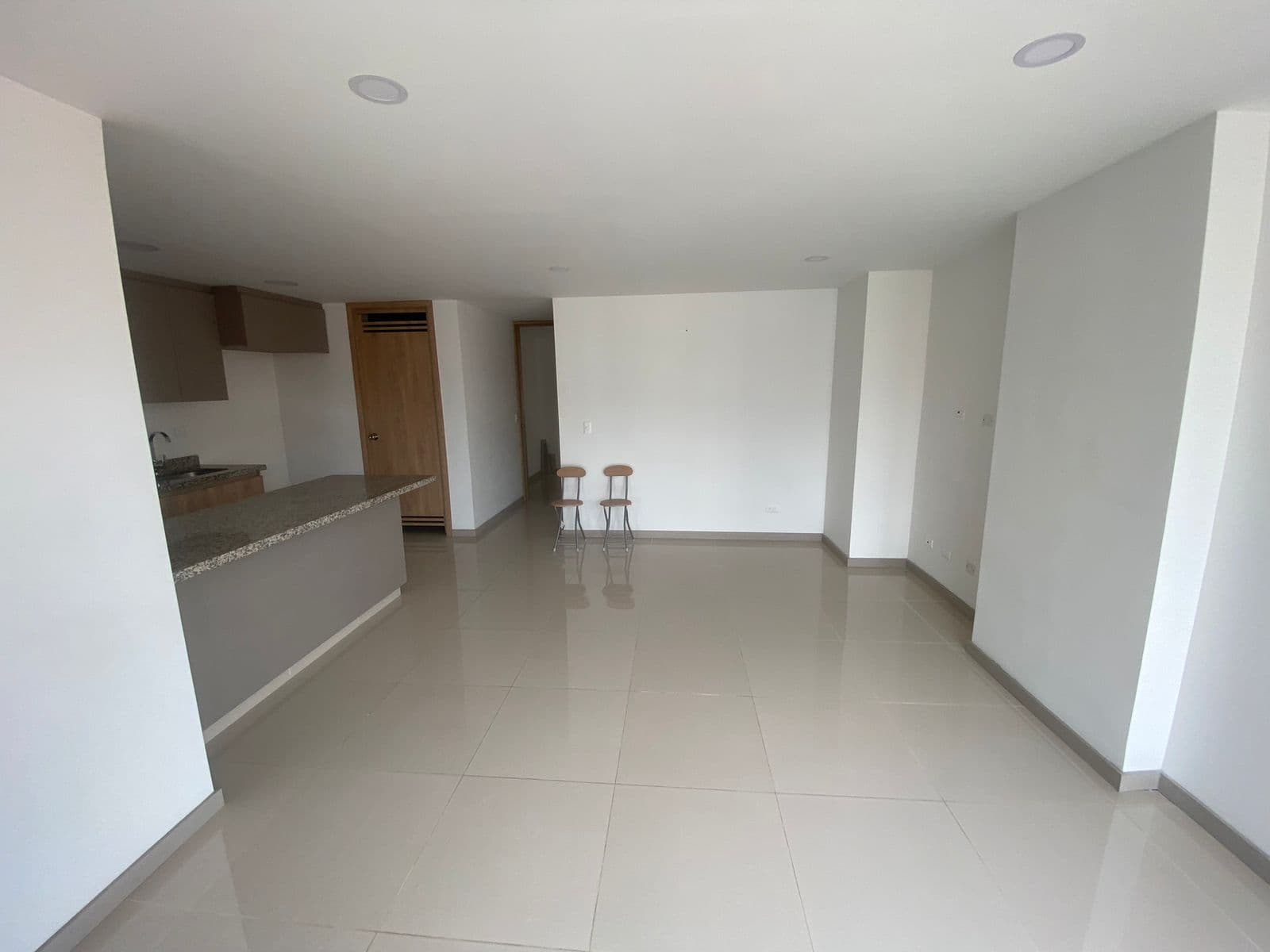 Apartamento en arriendo en Laureles, Medellín — foto 1 de 12