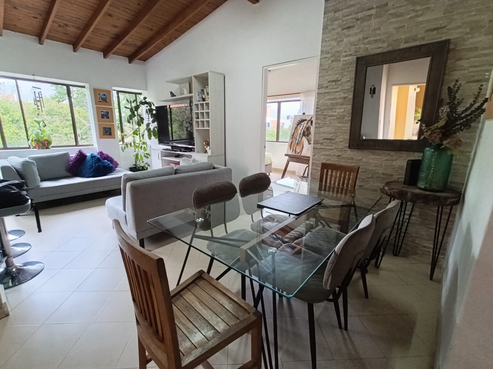 Apartamento en arriendo en San Joaquín, Laureles, Medellín — foto 1 de 16