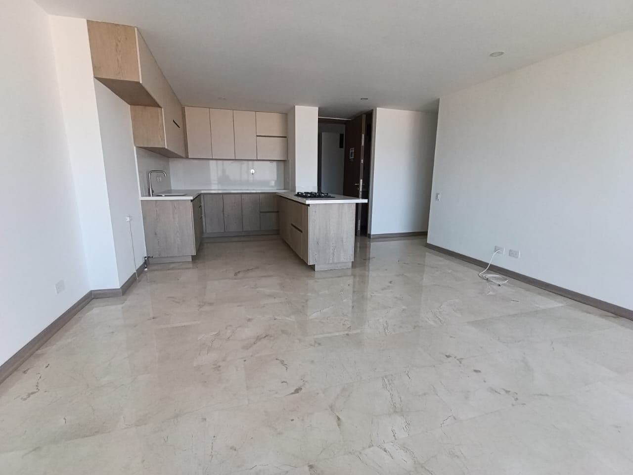 Apartamento en arriendo en Loma Del Escobero, Envigado — foto 4 de 17