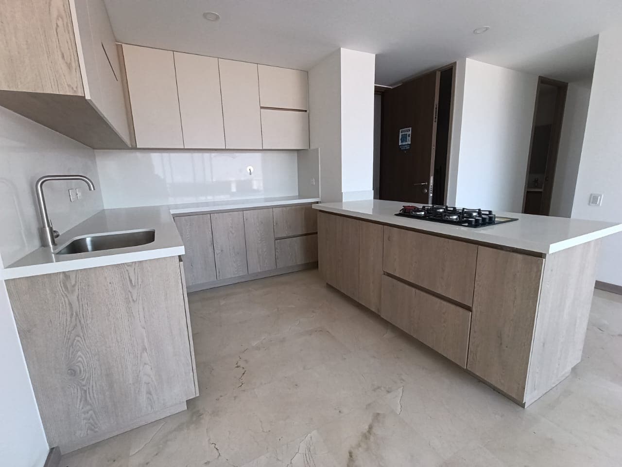 Apartamento en arriendo en Loma Del Escobero, Envigado — foto 5 de 17