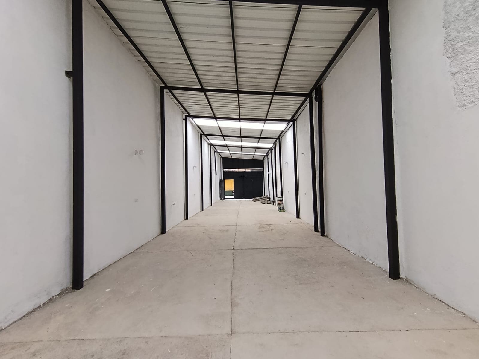 Bodega en arriendo en Manchester, Bello — foto 3 de 15