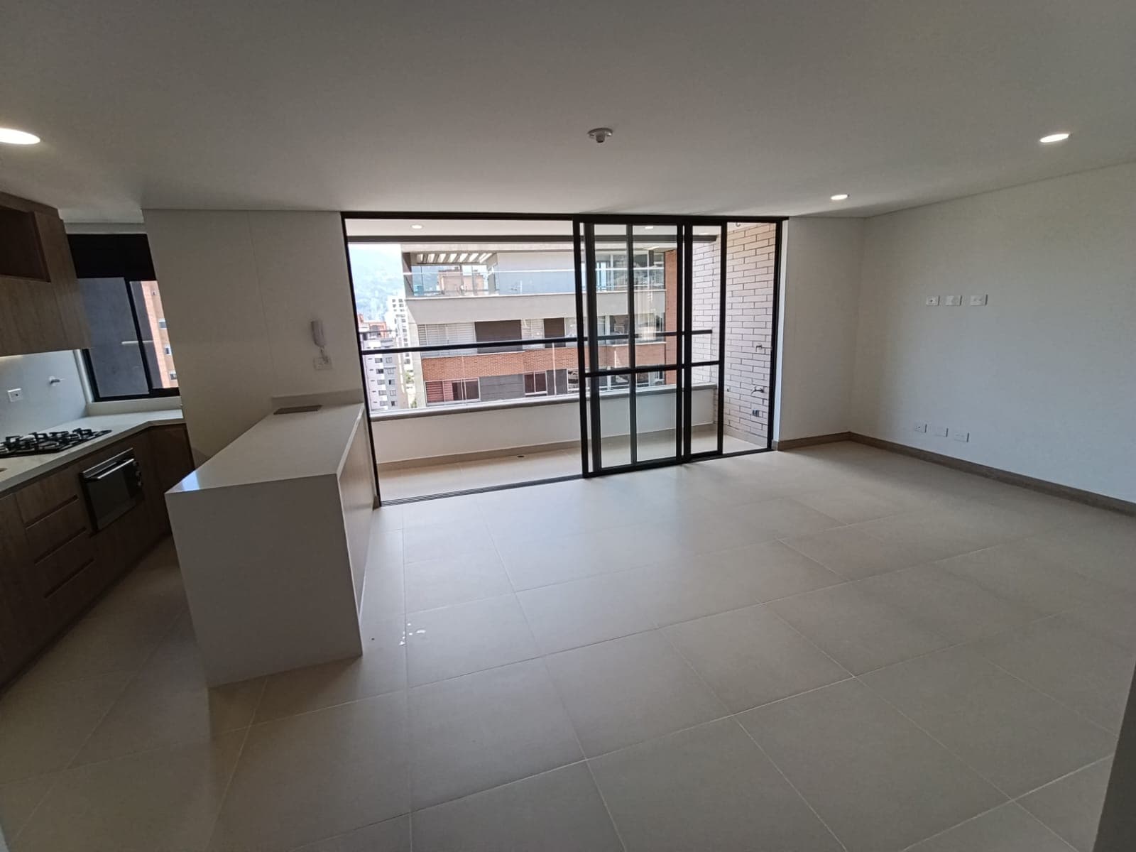Apartamento en arriendo en Laureles, Medellín — foto 1 de 20