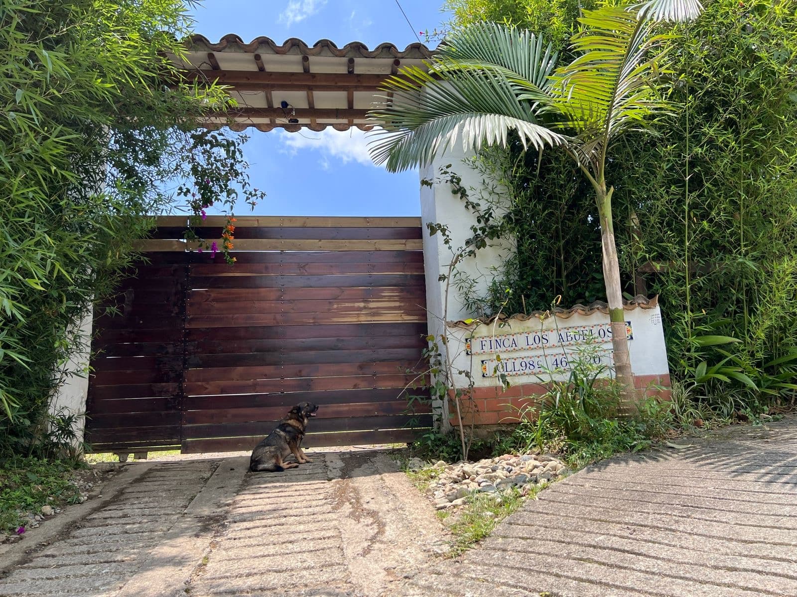 Casa Campestre en arriendo en La Tablaza, La Estrella — foto 1 de 17
