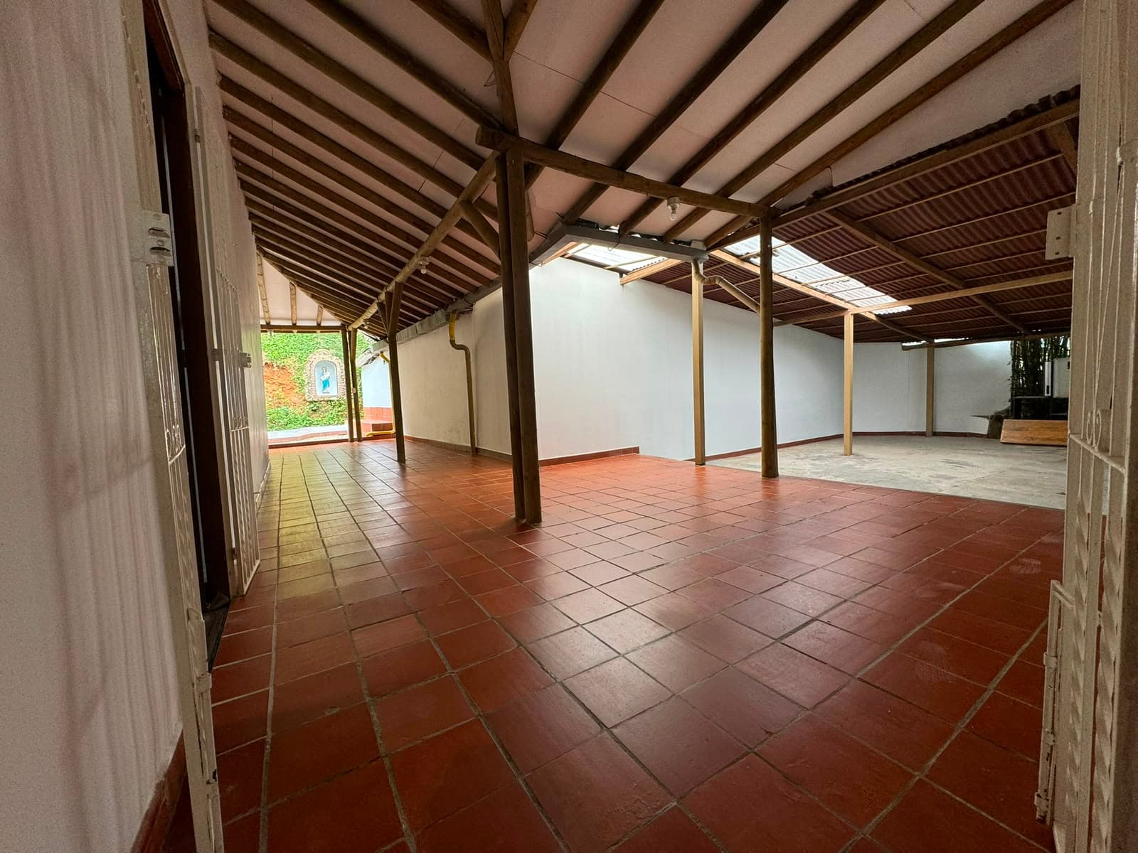 Casa Campestre en arriendo en La Tablaza, La Estrella — foto 2 de 17