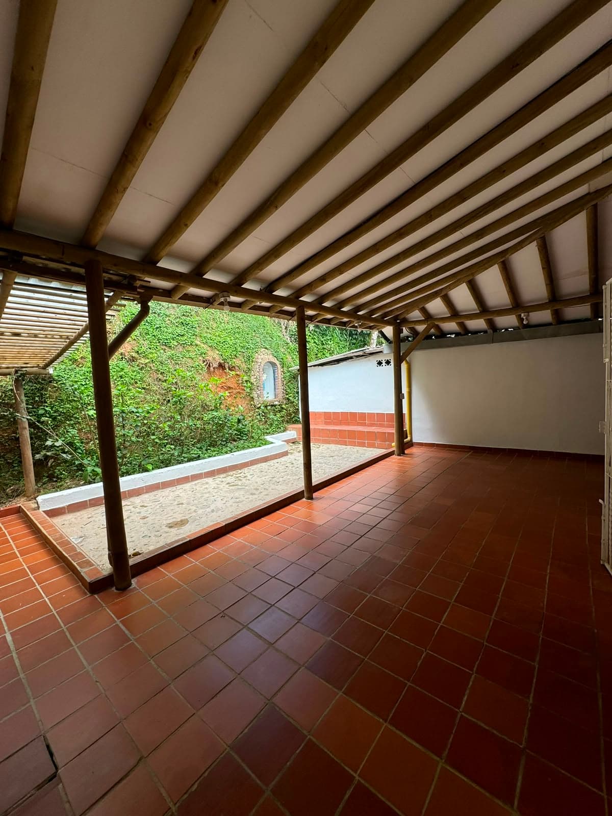 Casa Campestre en arriendo en La Tablaza, La Estrella — foto 3 de 17