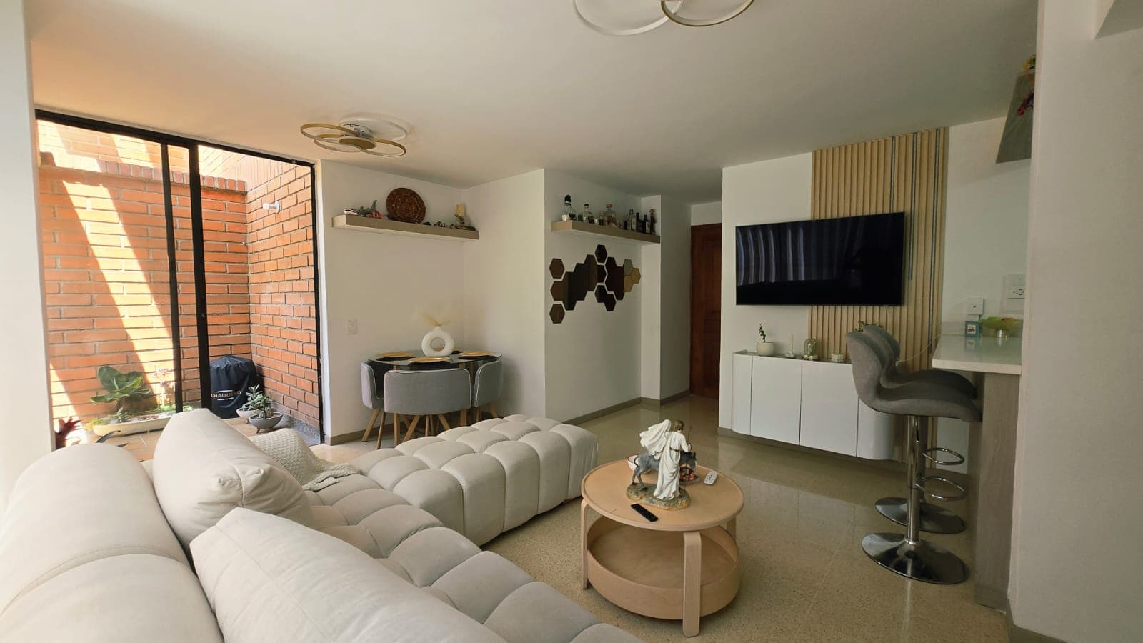 Apartaestudio en arriendo en El Poblado, Medellín — foto 2 de 13