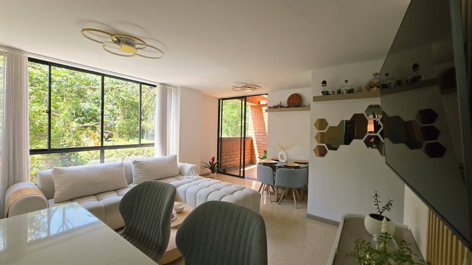 Apartaestudio en arriendo en El Poblado, Medellín — foto 5 de 13