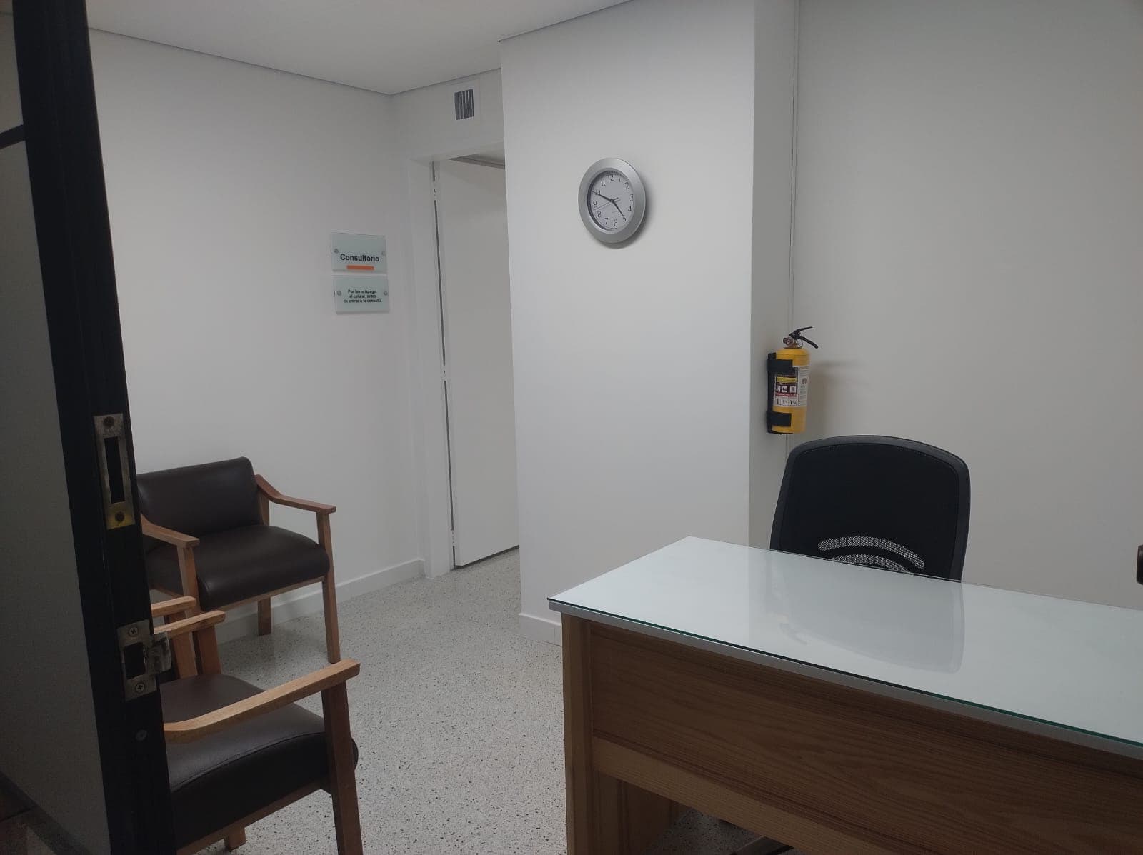 Consultorio en arriendo en El Poblado, Medellín — foto 5 de 6