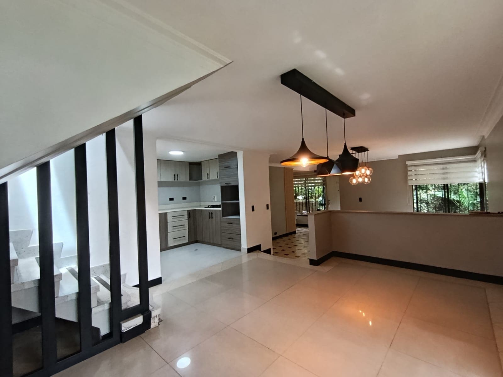 Casa Vivienda en arriendo en El Tesoro, El Poblado, Medellín — foto 1 de 20