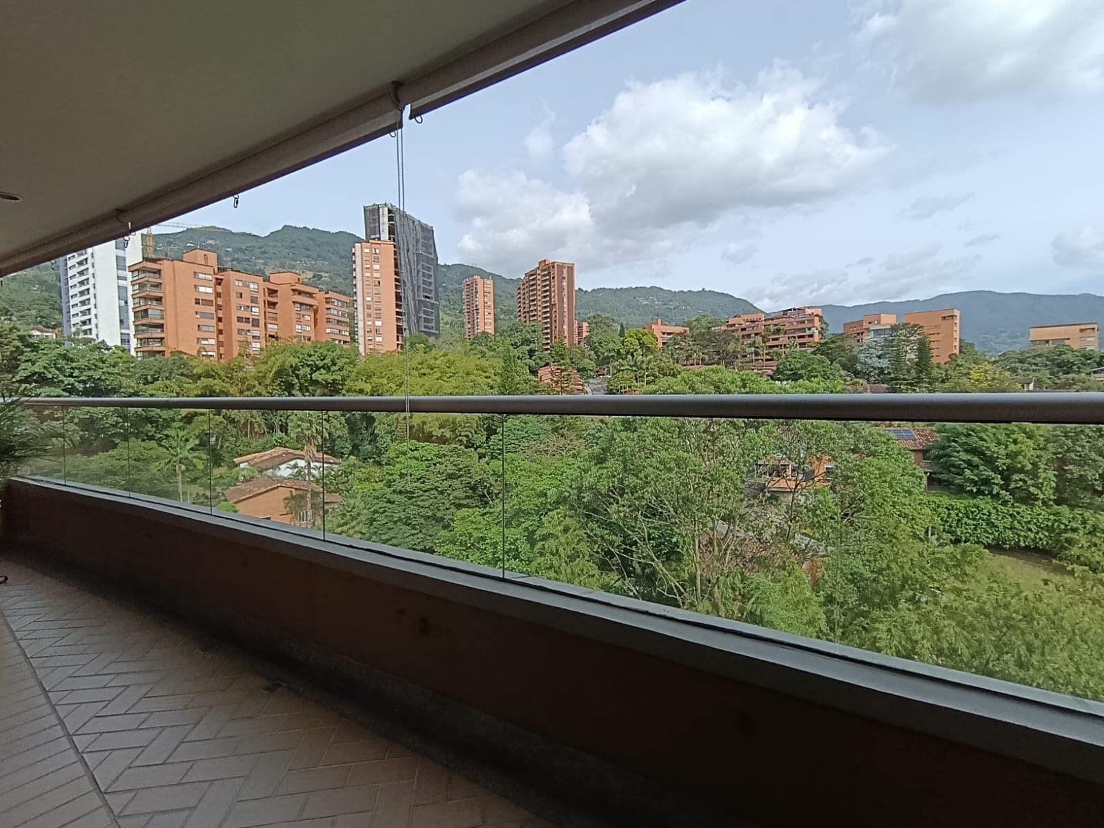 Apartamento en arriendo en San Lucas, El Poblado, Medellín — foto 1 de 12
