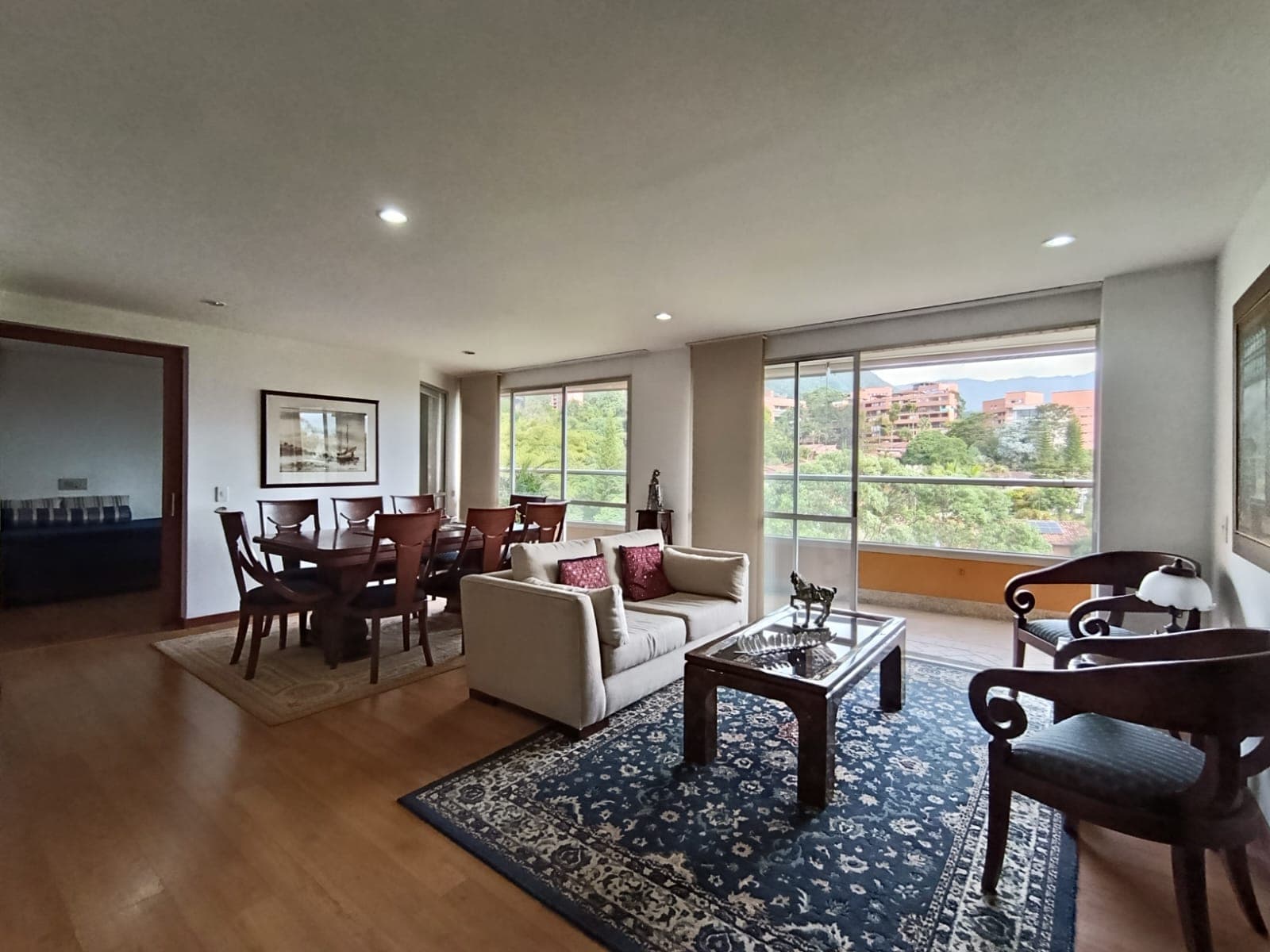 Apartamento en arriendo en San Lucas, El Poblado, Medellín — foto 2 de 12