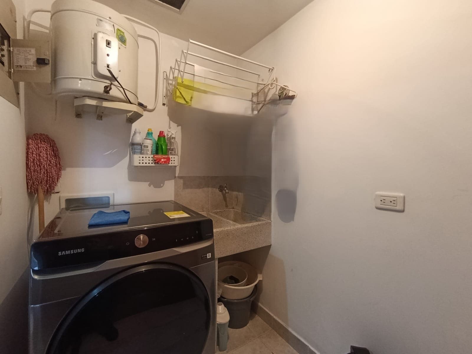 Apartamento en arriendo en San Lucas, El Poblado, Medellín — foto 5 de 12