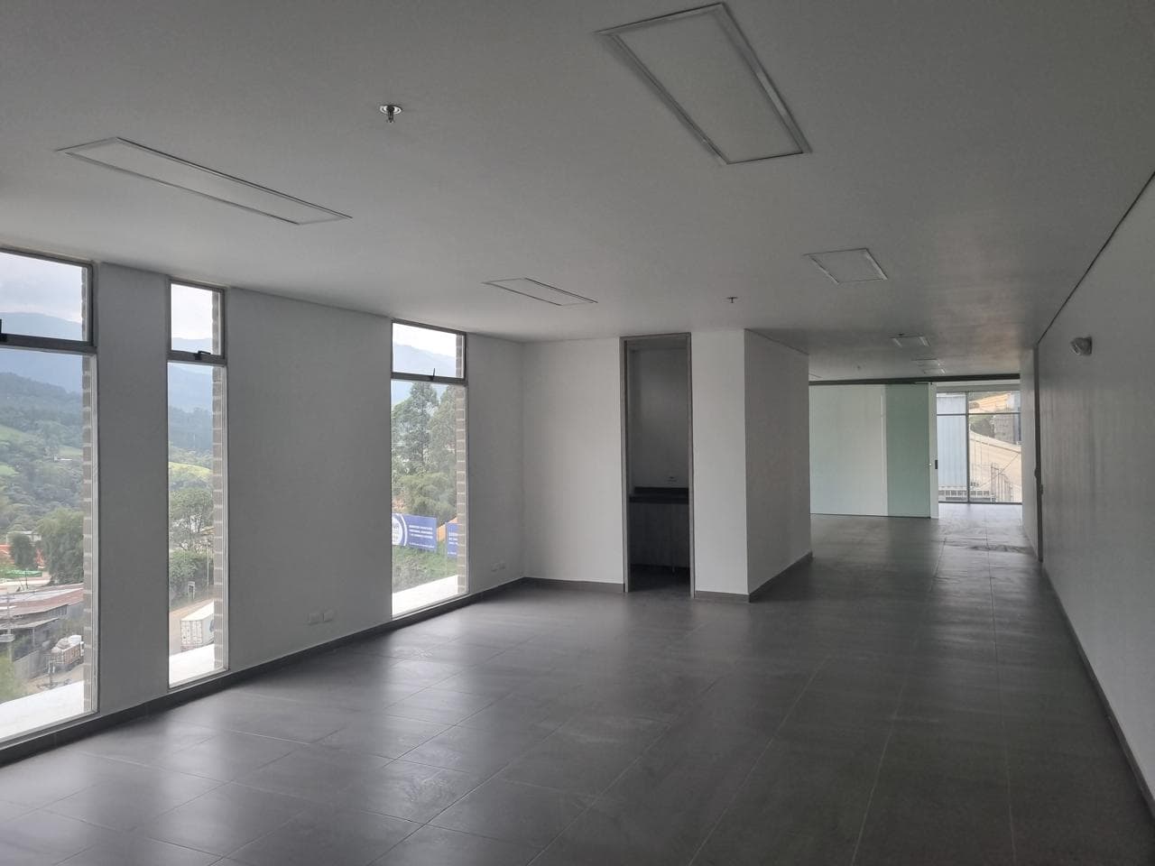 Oficina en arriendo en Primavera, Caldas — foto 1 de 9
