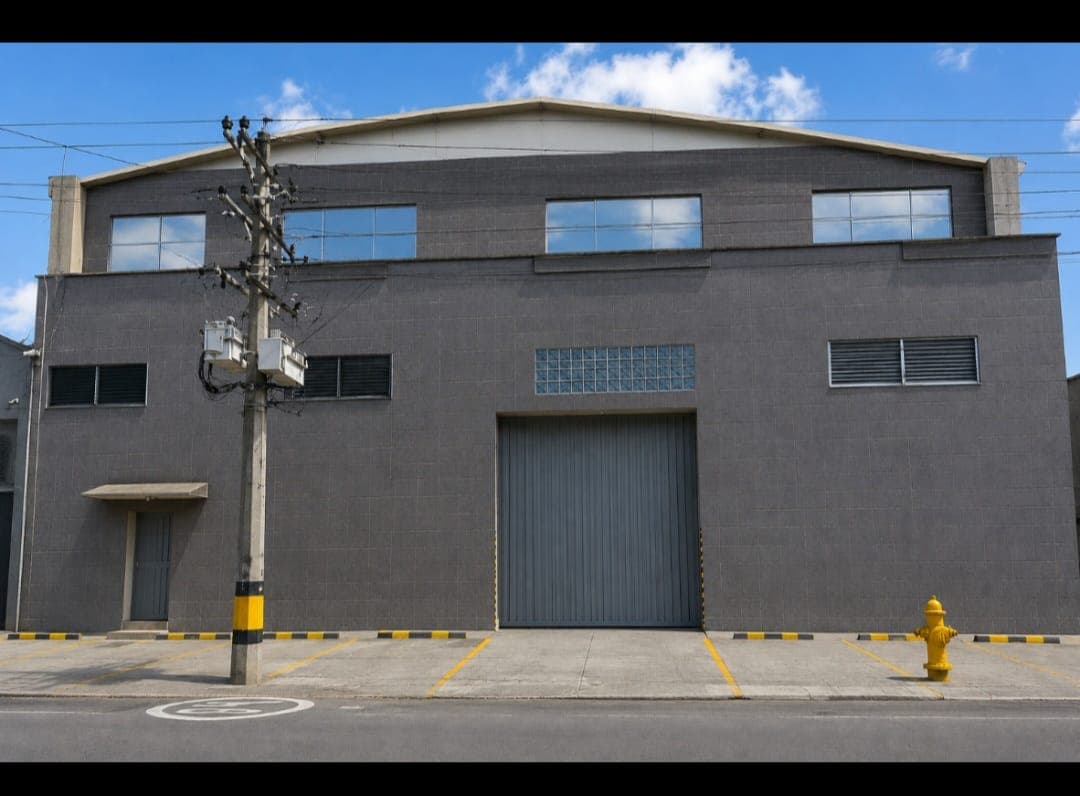 Bodega en arriendo en Simón Bolívar, Itagui — foto 1 de 10