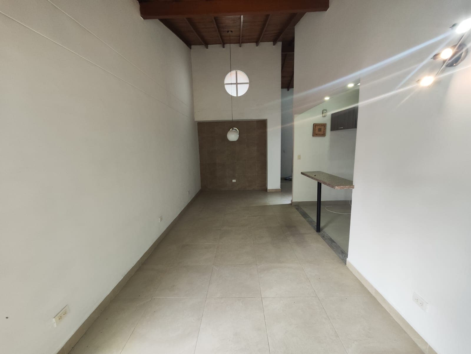 Apartamento en arriendo en Laureles, Medellín — foto 2 de 16