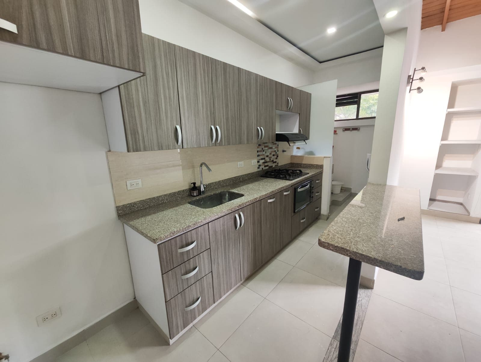 Apartamento en arriendo en Laureles, Medellín — foto 4 de 16