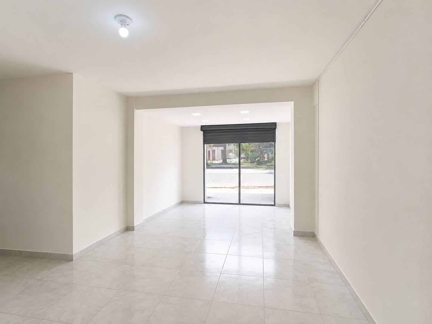 Local en arriendo en Los Naranjos, Envigado — foto 1 de 9
